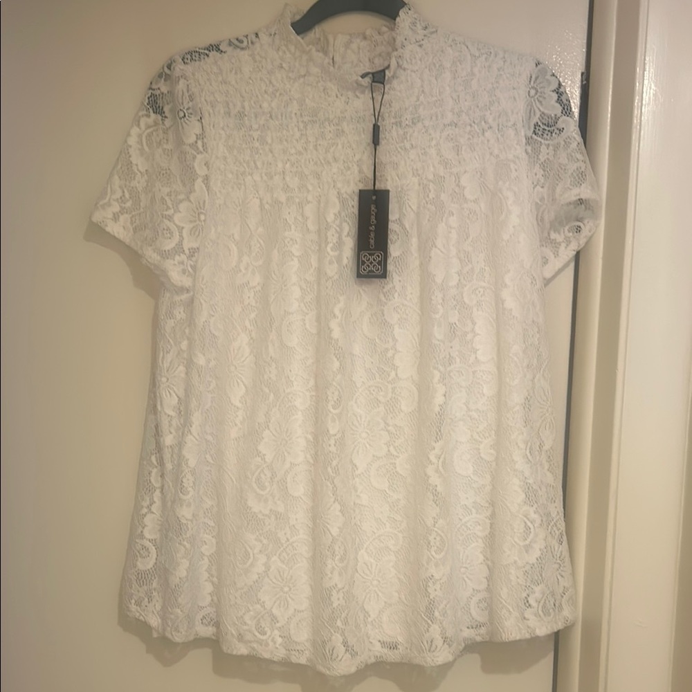 Cable & Gauge White Lace Top size XL
